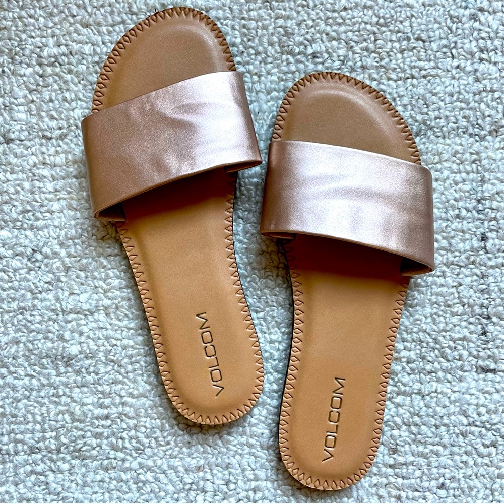 Volcom Rose Gold Simple Slide, size 7